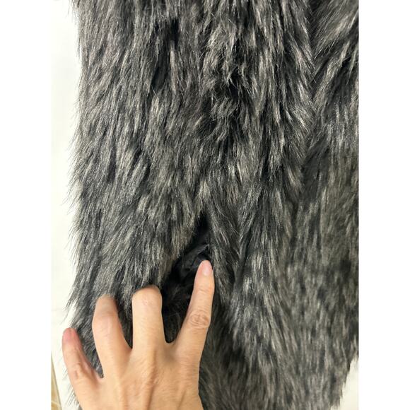 White House Black Market Faux Fur Long Vest Gray Black Sleeveless Jacket Med - Picture 10 of 15